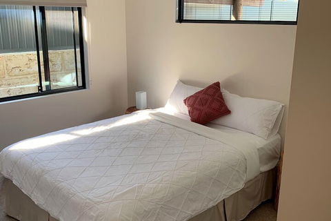 Oceans Islands & Whales - Phillip Island Accommodation 2
