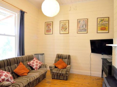 MY Fair Lady External Bathroom PET Friendly - Phillip Island Accommodation 2