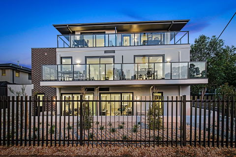 Manhattan Apartments - Notting Hill - Phillip Island Accommodation 0