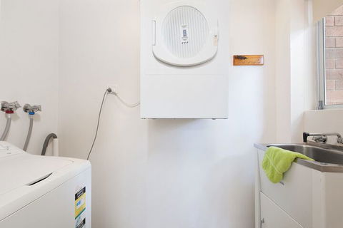 Andana Unit 1 / 12 Gretel Close - Phillip Island Accommodation 5