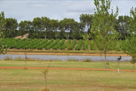 Bettenay Loft Spa Apartment & Lakeview Chalets - Phillip Island Accommodation 5