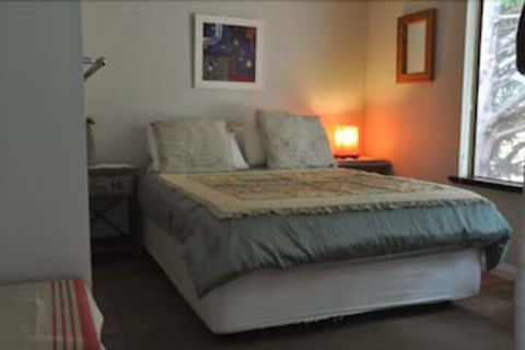 Bettenay Loft Spa Apartment & Lakeview Chalets - Phillip Island Accommodation 2