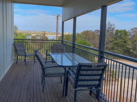 Longbeach House - Phillip Island Accommodation 2