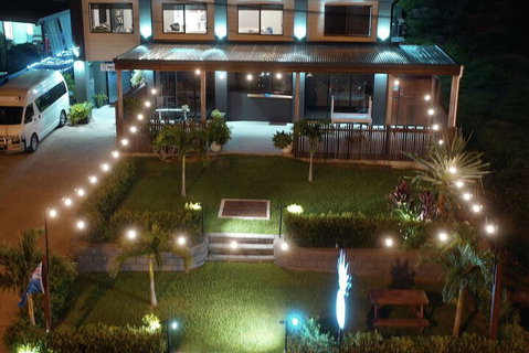 Yeppoon Beachhouse - Hostel - Phillip Island Accommodation 1