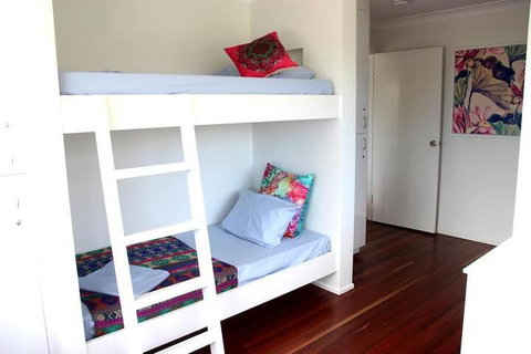Yeppoon Beachhouse - Hostel - Phillip Island Accommodation 7