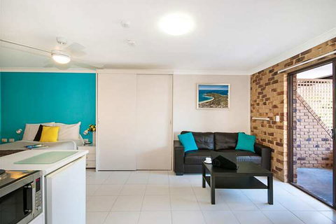 Byron BaySide Central Studio Apartments - Phillip Island Accommodation 5