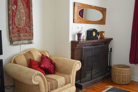 House On The Hill Hunter Valley - Phillip Island Accommodation 6