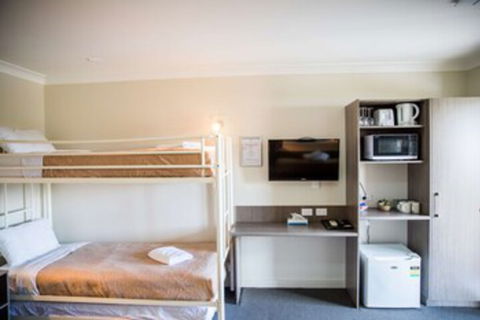Lilac City Motor Inn & Steakhouse - Phillip Island Accommodation 0
