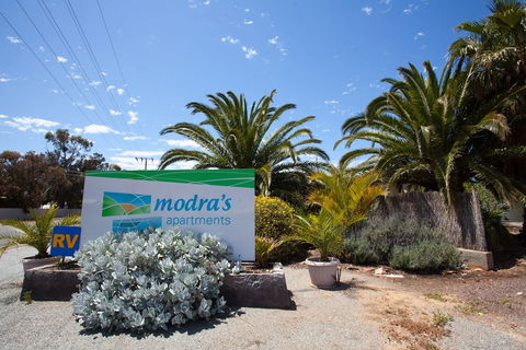 Modra's Apartments - Phillip Island Accommodation 1