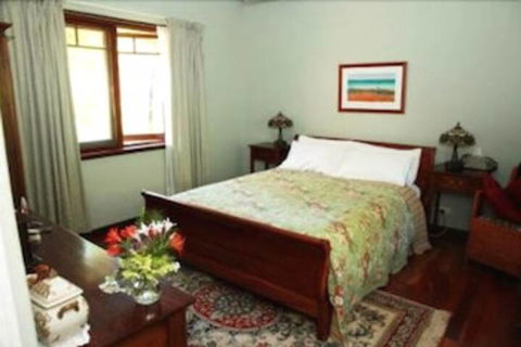 Fawkes House Country Spa Retreat - Phillip Island Accommodation 2