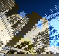 Jack  Newell Holiday Apartments