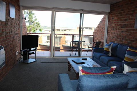 Pacific Heights Holiday Apartments & Munn's Tower House - Phillip Island Accommodation 1
