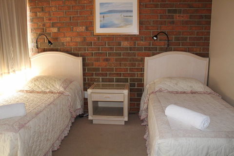 Pacific Heights Holiday Apartments & Munn's Tower House - Phillip Island Accommodation 3
