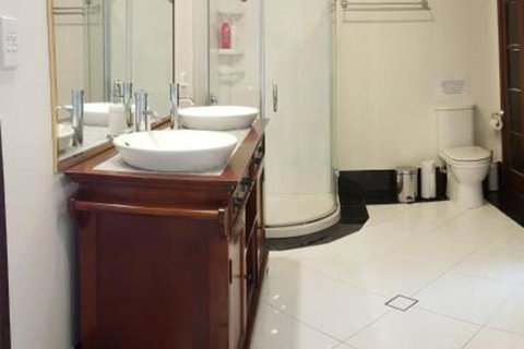 Million Dollar Views To Gold Coast - Phillip Island Accommodation 6