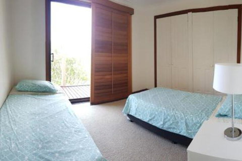 Million Dollar Views To Gold Coast - Phillip Island Accommodation 3