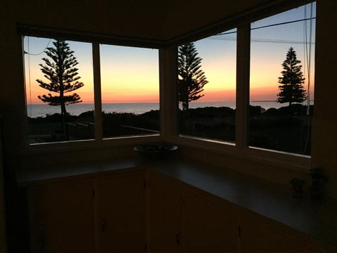 Jewel Of The South Beachfront Holiday Rental - Phillip Island Accommodation 6