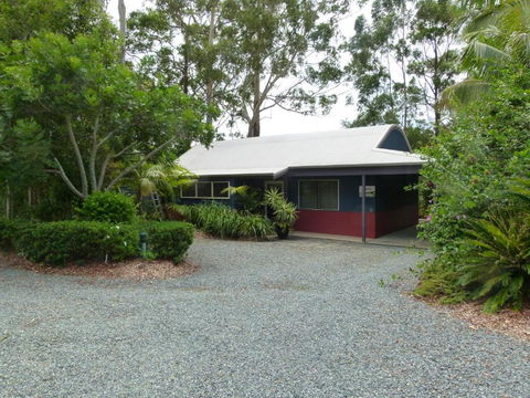 Lake Russell Lakeside Retreat - Phillip Island Accommodation 6