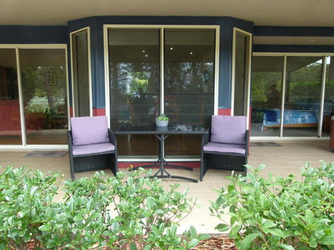 Lake Russell Lakeside Retreat - Phillip Island Accommodation 3