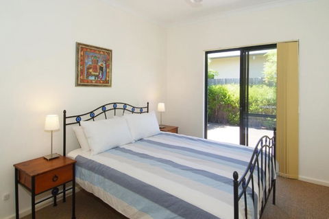 Quiet Cottage - Phillip Island Accommodation 6