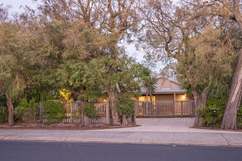 Boardwalk - Phillip Island Accommodation 5