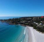 GRANITE BEACH HOUSE at Bay of Fires - Phillip Island Accommodation