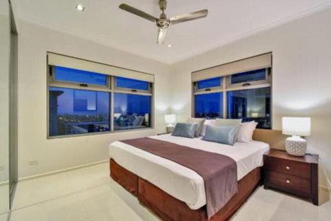 Oceana Darwin Central Oceanfront 3 Bedroom 2 Lounge Room Pool Gym Tennis Court Sleeps 9 - Phillip Island Accommodation 6