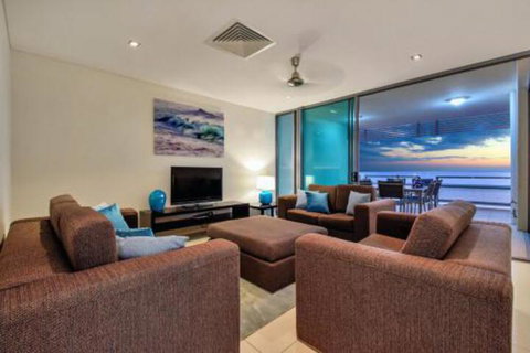 Oceana Darwin Central Oceanfront 3 Bedroom 2 Lounge Room Pool Gym Tennis Court Sleeps 9 - Phillip Island Accommodation 2