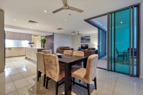 Oceana Darwin Central Oceanfront 3 Bedroom 2 Lounge Room Pool Gym Tennis Court Sleeps 9 - Phillip Island Accommodation 3
