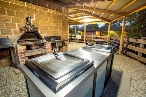 Castlemaine Gardens Luxury Glamping - Phillip Island Accommodation 3