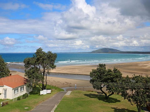 The Rotunda At Gerroa Pet Friendly Beachfront - Phillip Island Accommodation 4