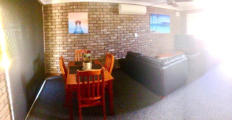 Geraldton Holliday Villas - Phillip Island Accommodation 4