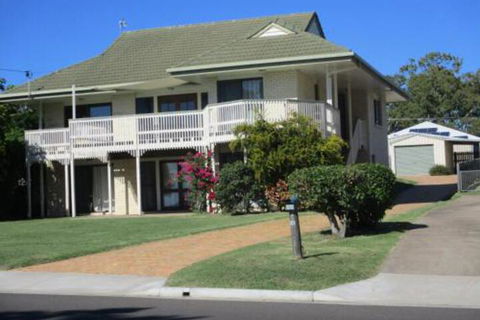 The Sun & The Sea In Hervey Bay - Phillip Island Accommodation 0