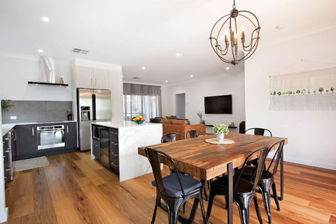 The Clyde Greenock - Phillip Island Accommodation 1