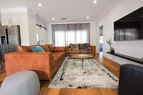 The Clyde Greenock - Phillip Island Accommodation 4