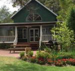 Lakeside Garden Chalet - Phillip Island Accommodation