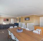 Chalet De Neige - Phillip Island Accommodation