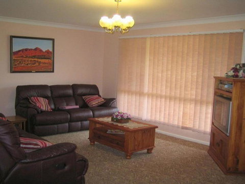 SEASCAPE In NARRAWALLEE - Phillip Island Accommodation 2