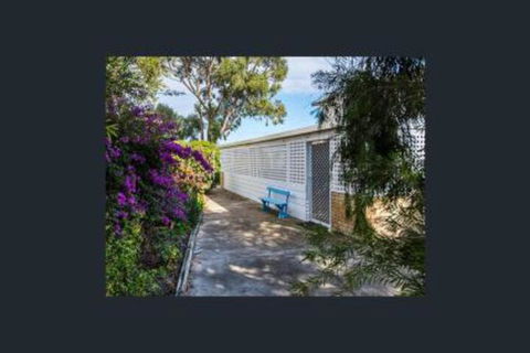 Blue Sky Escapes Beach House Ledge Point - Phillip Island Accommodation 5