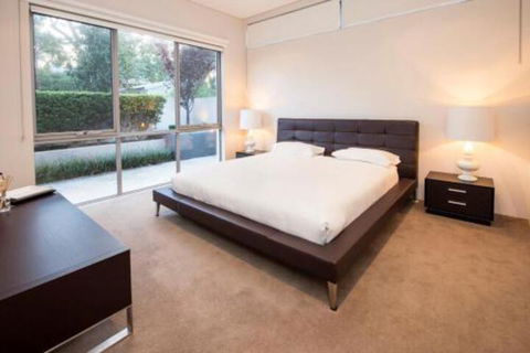 Opulent Oasis - Phillip Island Accommodation 4
