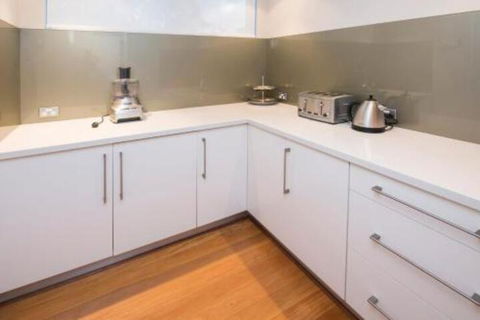 Opulent Oasis - Phillip Island Accommodation 6
