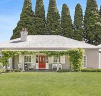 Nattai Lodge house  cottage in beautiful garden - Phillip Island Accommodation