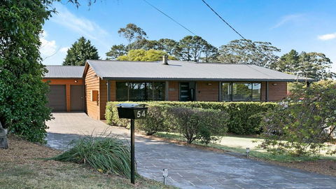 Rosella House Robertson A Tranquil Highlands Escape - Phillip Island Accommodation 4