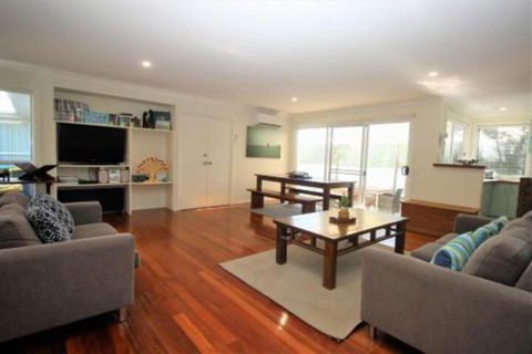 MAGIC BEACH HOUSE PET FRIENDLY - Phillip Island Accommodation 6