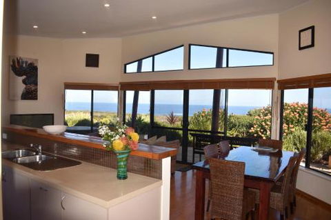 Redgate Beach Escape - Phillip Island Accommodation 1