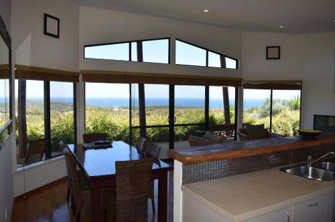 Redgate Beach Escape - Phillip Island Accommodation 3