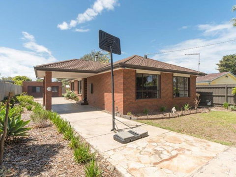 Family Foreshore Favourite - Phillip Island Accommodation 6