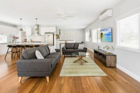 HALE KUPA Rye Beach House Spa Table Tennis - Phillip Island Accommodation 5