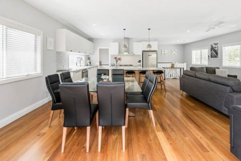 HALE KUPA Rye Beach House Spa Table Tennis - Phillip Island Accommodation 4