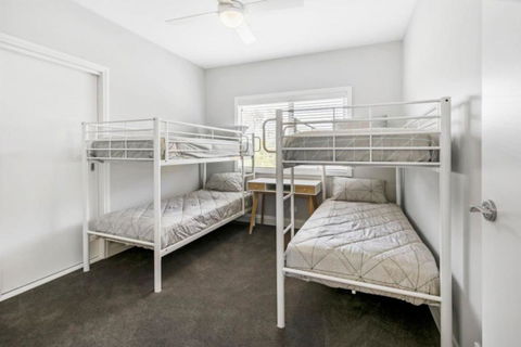 HALE KUPA Rye Beach House Spa Table Tennis - Phillip Island Accommodation 3