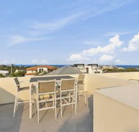 Sunshine Beach Self Contained Unit Beach Views Unit 2 Elouera 44 Elanda Street